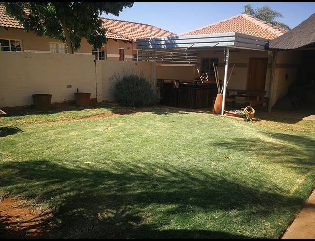 3 BEDROOM TOWNHOUSE FOR SALE IN CASHAN